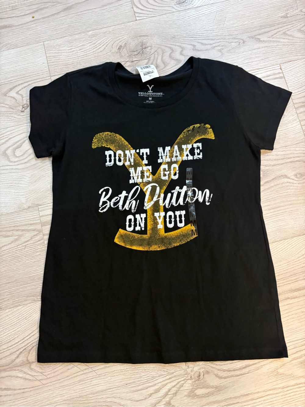 Yellowstone Black Short Sleeve Graphic Tee Yellow Accent - Beth Dutton Design M